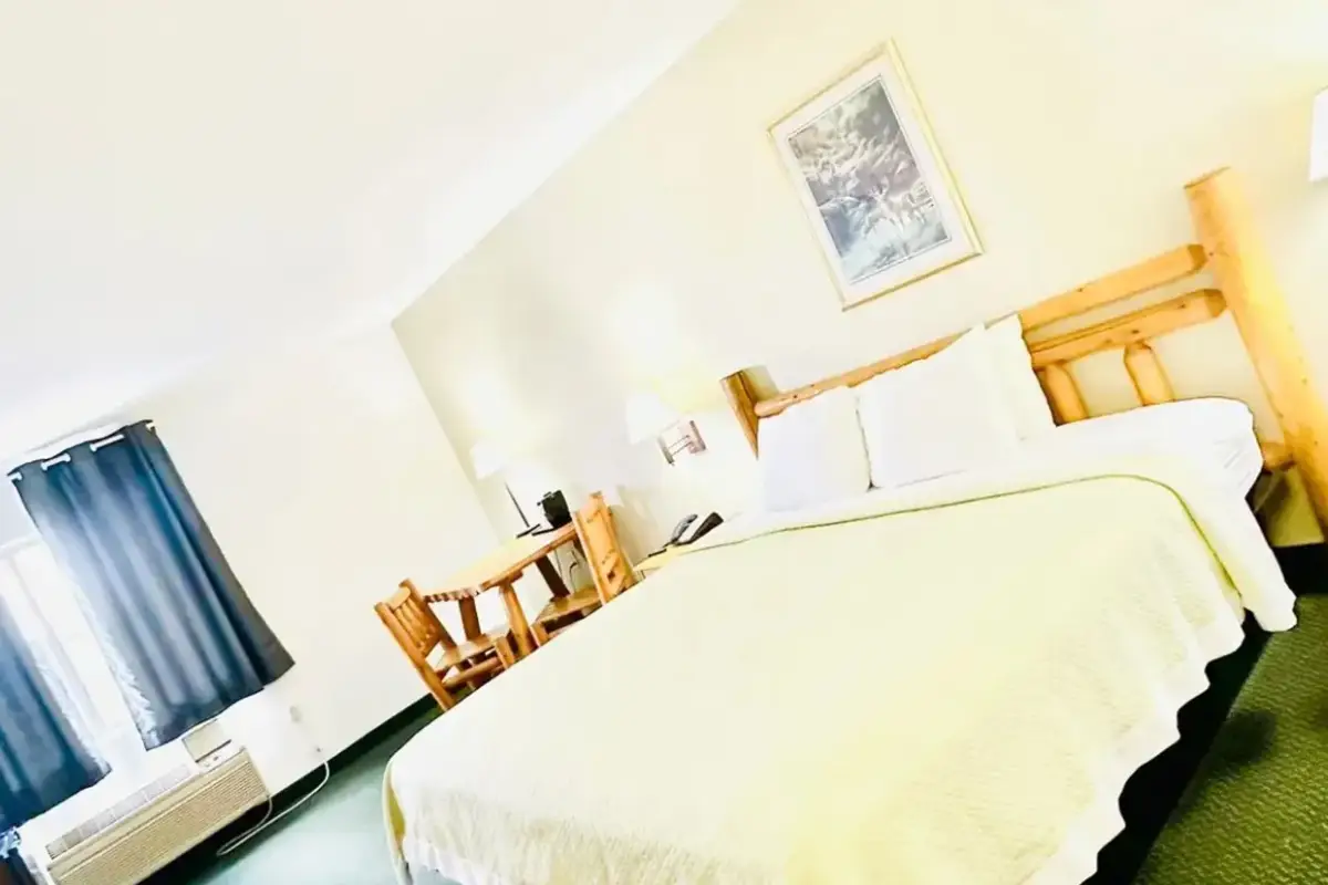 King Bed Accessible Non-Smoking