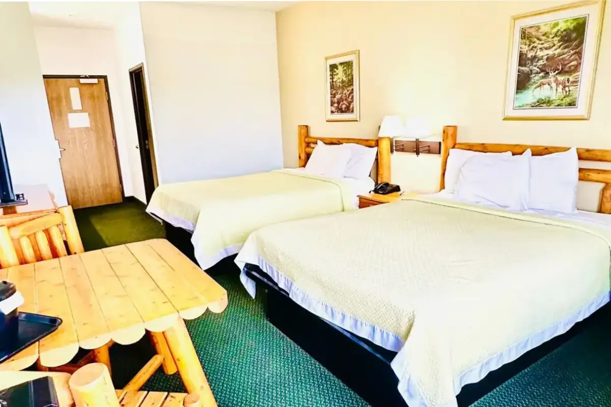 Two Queen Beds Non-Smoking
